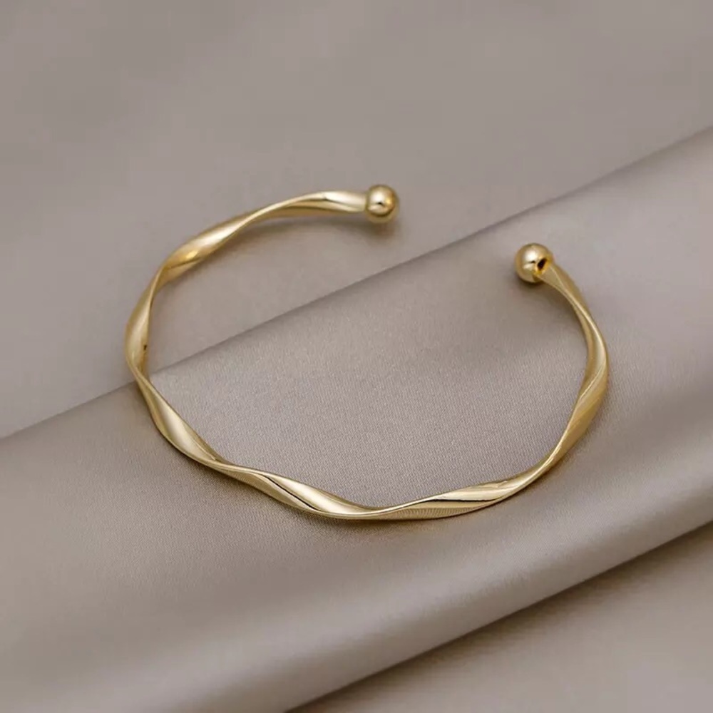 “Anya” Minimalist Twist Open Adjustable Gold Neutral Fashion Simple Bracelet - Picture 7 of 7